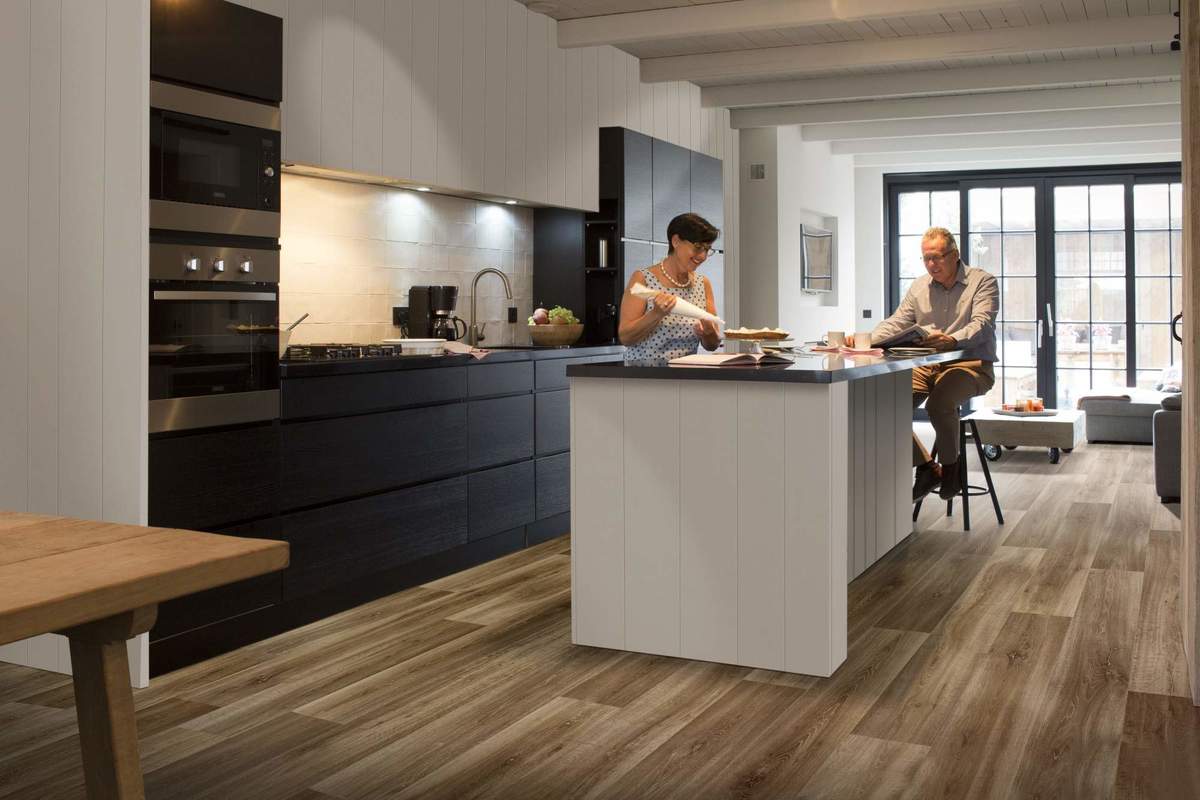 Замковая ПВХ плитка "Berry Alloc" Pureclick 55 LIME OAK 966D (204*1326*5 мм) — купить в Брянске