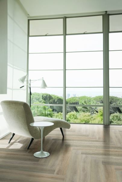 Кварцвиниловая плитка "LG" Орешник классический (1200*180*2 мм) — купить в Брянске