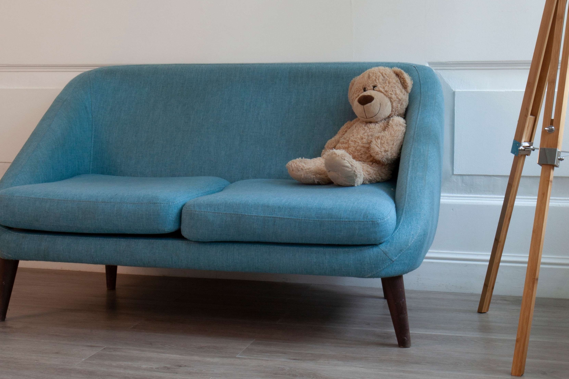 Усовершенствованная кварц-виниловая плитка «Damy Floor» Дуб Горный (1227*187*2,5 мм) — купить в Брянске